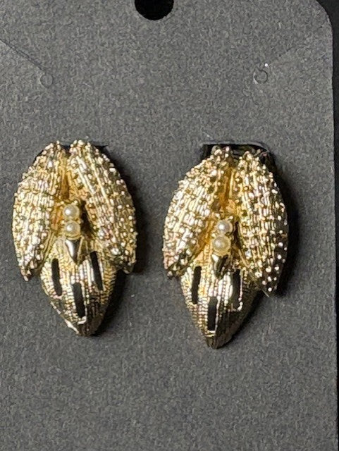 Vintage Gold-Tone & Pearl Clip-On Earrings — Mid-Century Costume Jewelry
